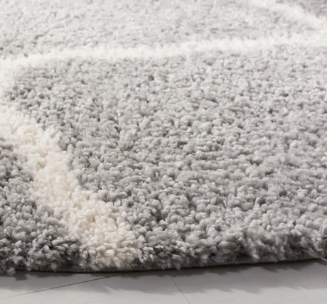 Safavieh Parma Shag 5'-3" x 5'-3" Rug in Grey / Cream