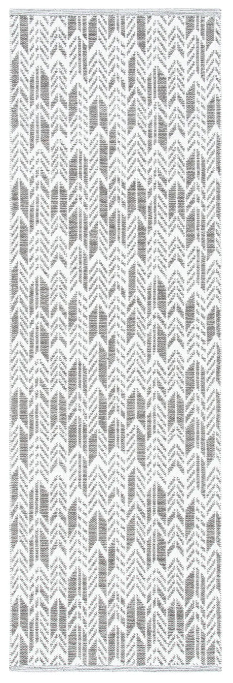 Safavieh Montauk 2'-3" x 7'-0" Rug in Charcoal / Ivory