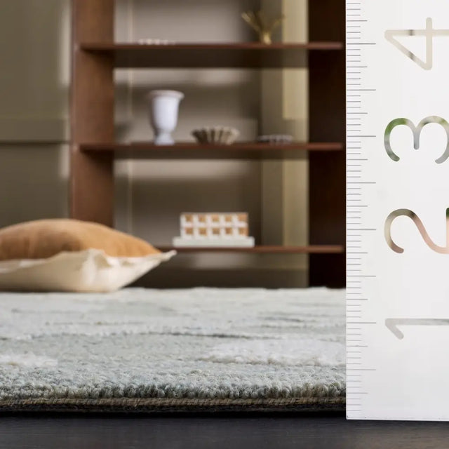 Safavieh Harvest 5'-0" x 8'-0" Rug in Light Grey / Ivory
