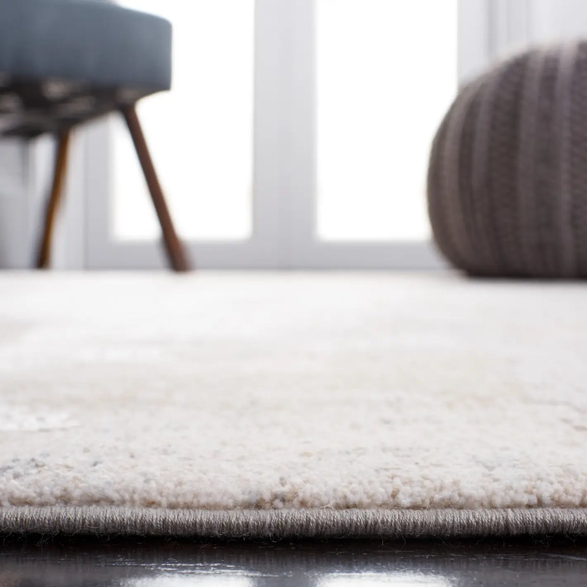 Safavieh Marmara 4'-0" x 6'-0" Rug in Grey / Beige Blue