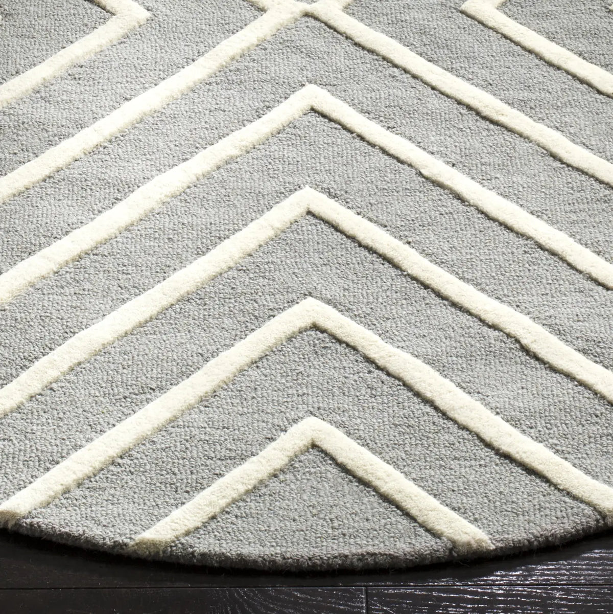 Safavieh Safavieh Kids 5'-0" x 5'-0" Rug in Grey / Ivory