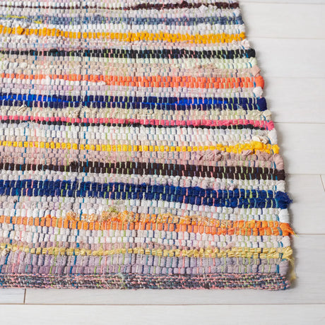 Safavieh Rag Rug 4'-0" x 6'-0" Rug in Ivory / Multi