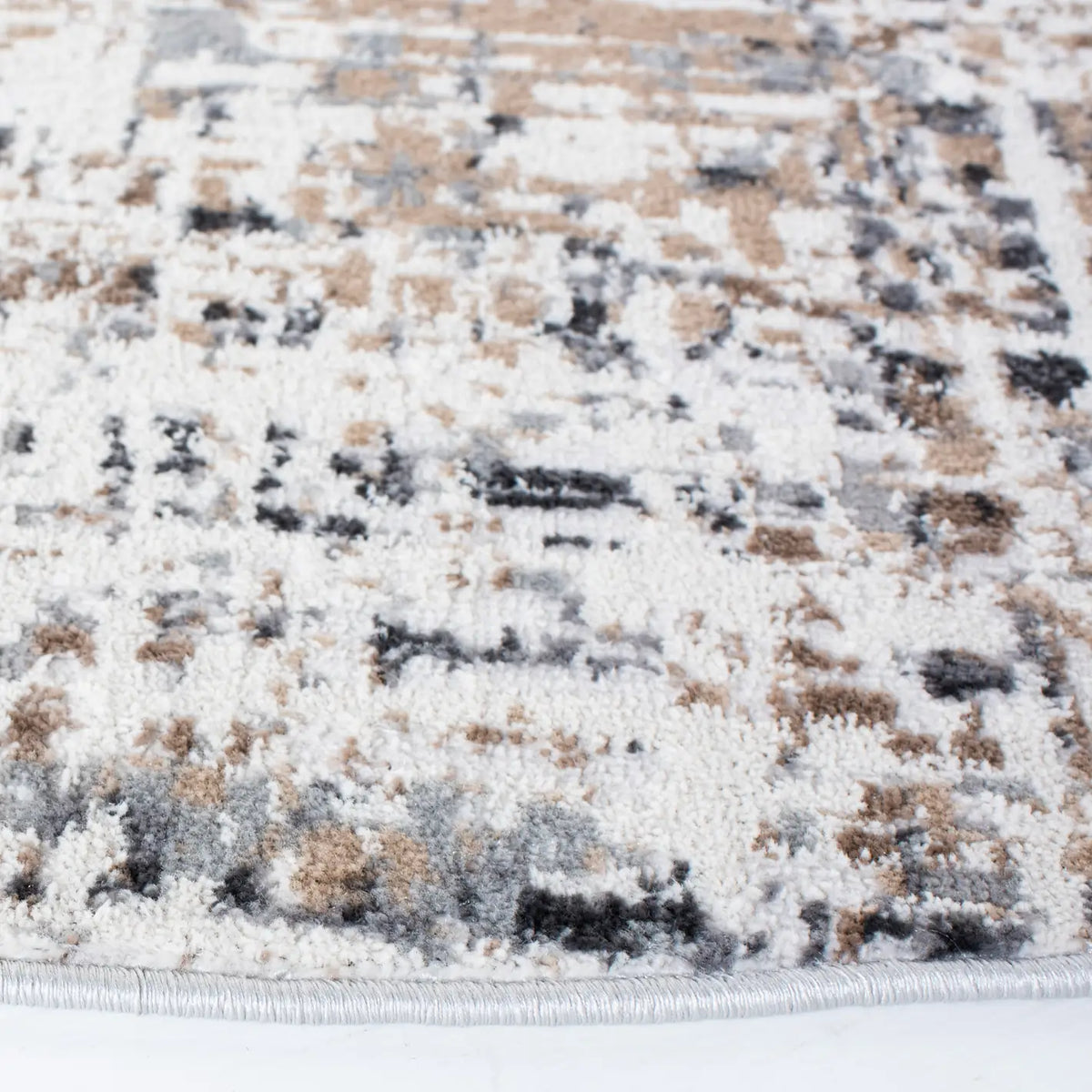 Safavieh Shivan 100 5'-1" x 5'-1" Rug in Ivory / Grey