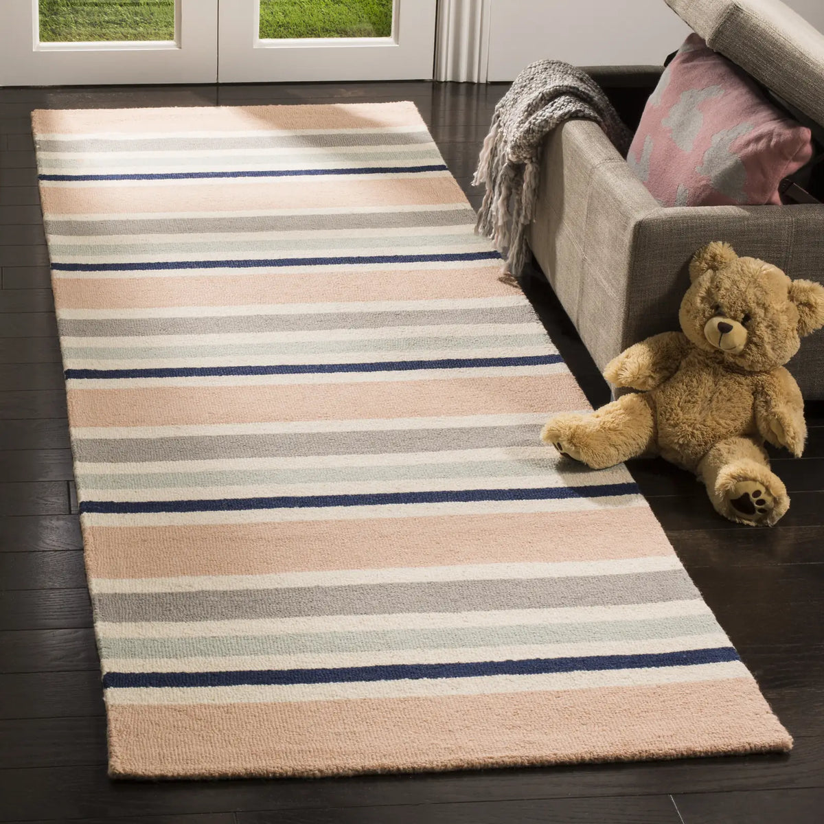 Safavieh Safavieh Kids 2'-6" x 8'-0" Rug in Ivory / Multi