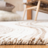 Safavieh Fifth Avenue 4'-0" x 6'-0" Rug in Beige / Ivory