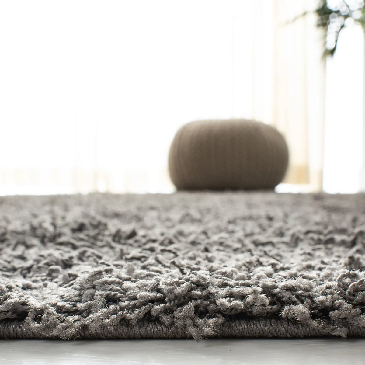Safavieh Sga-Athens Shag 4'-0" x 6'-0" Rug in Dark Grey