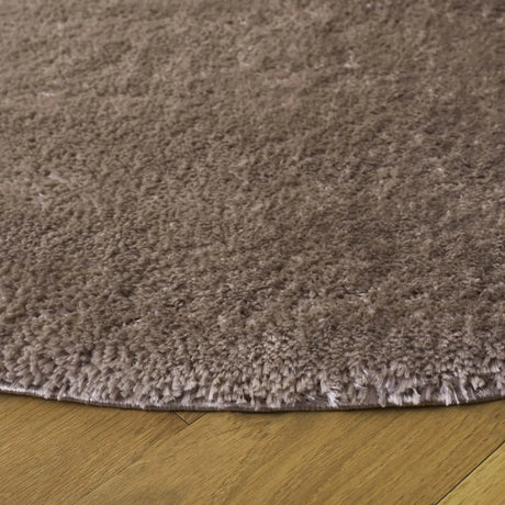 Safavieh Penelope Shag 6'-7" x 6'-7" Rug in Taupe