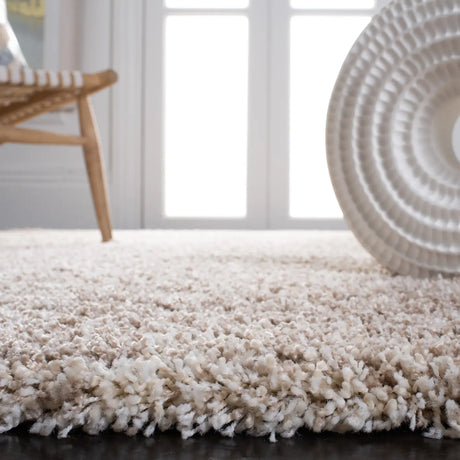 Safavieh Hudson Shag 4'-0" x 6'-0" Rug in Ivory / Beige