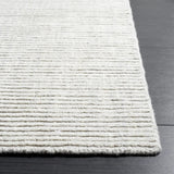 Safavieh Himalaya 4'-0" x 6'-0" Rug in Light Grey