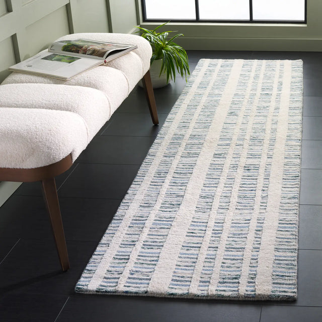 Safavieh Fifth Avenue 2'-3" x 8'-0" Rug in Teal / Ivory