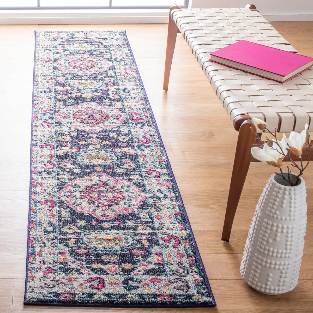 Safavieh Madison 2'-0" x 8'-0" Rug in Navy / Ivory