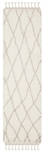 Safavieh Casablanca 2'-3" x 8'-0" Rug in Ivory / Grey