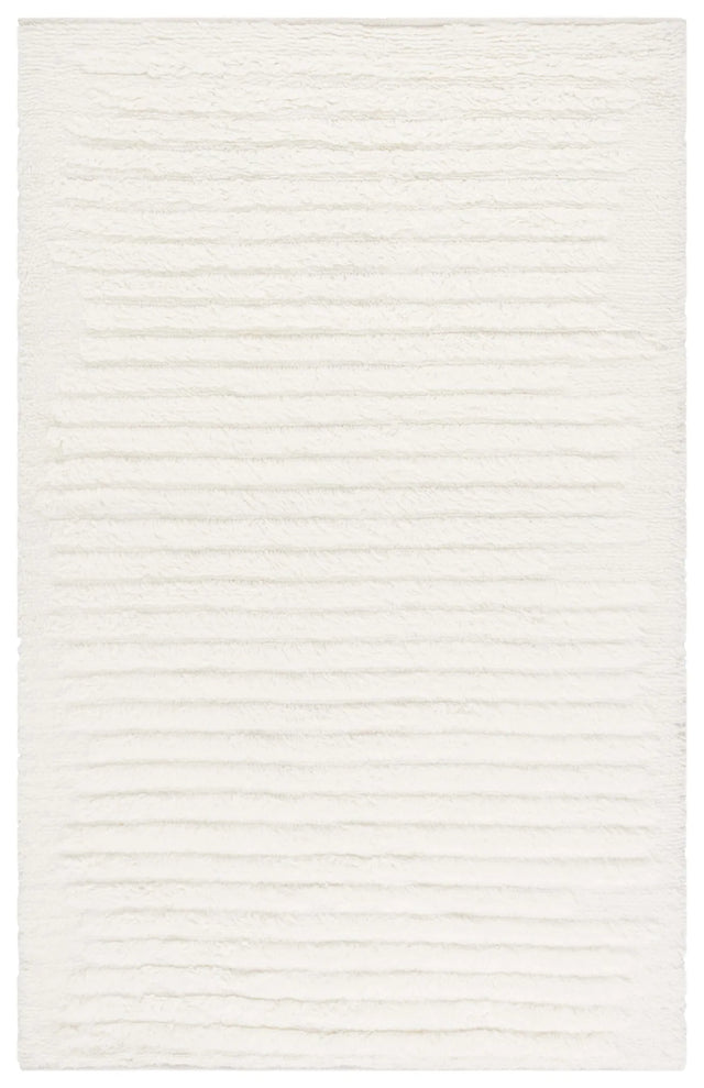 Safavieh Casablanca 4'-0" x 6'-0" Rug in Ivory