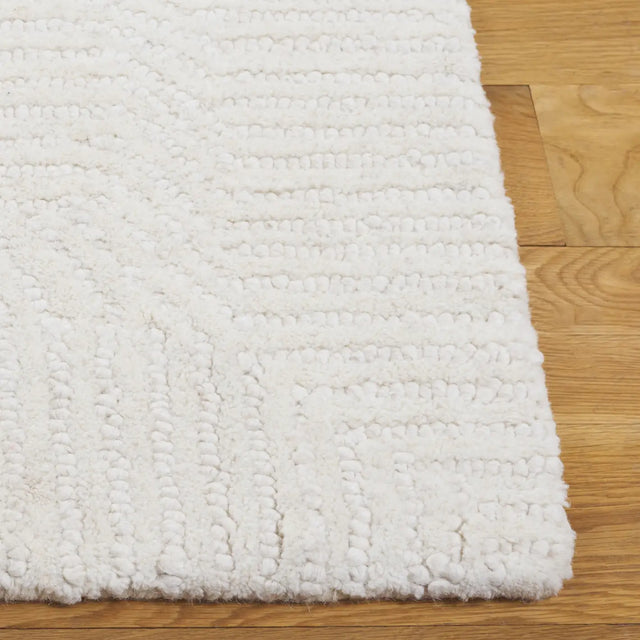 Safavieh Mykonos 4'-0" x 6'-0" Rug in Ivory