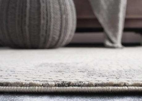 Safavieh Meadow 100 4'-0" x 6'-0" Rug in Taupe / Grey