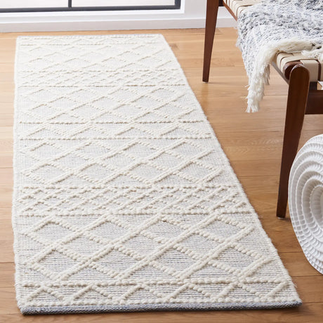 Safavieh Natura 2'-3" x 8'-0" Rug in Ivory / Blue