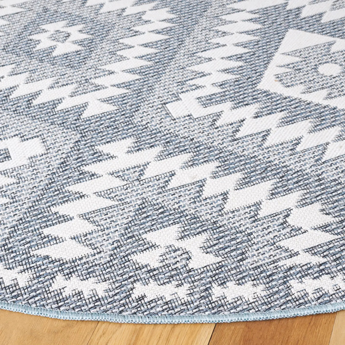 Safavieh Prairie 300 6'-7" x 6'-7" Rug in Blue / Grey