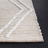 Safavieh Kilim 4'-0" x 6'-0" Rug in Natural / Ivory