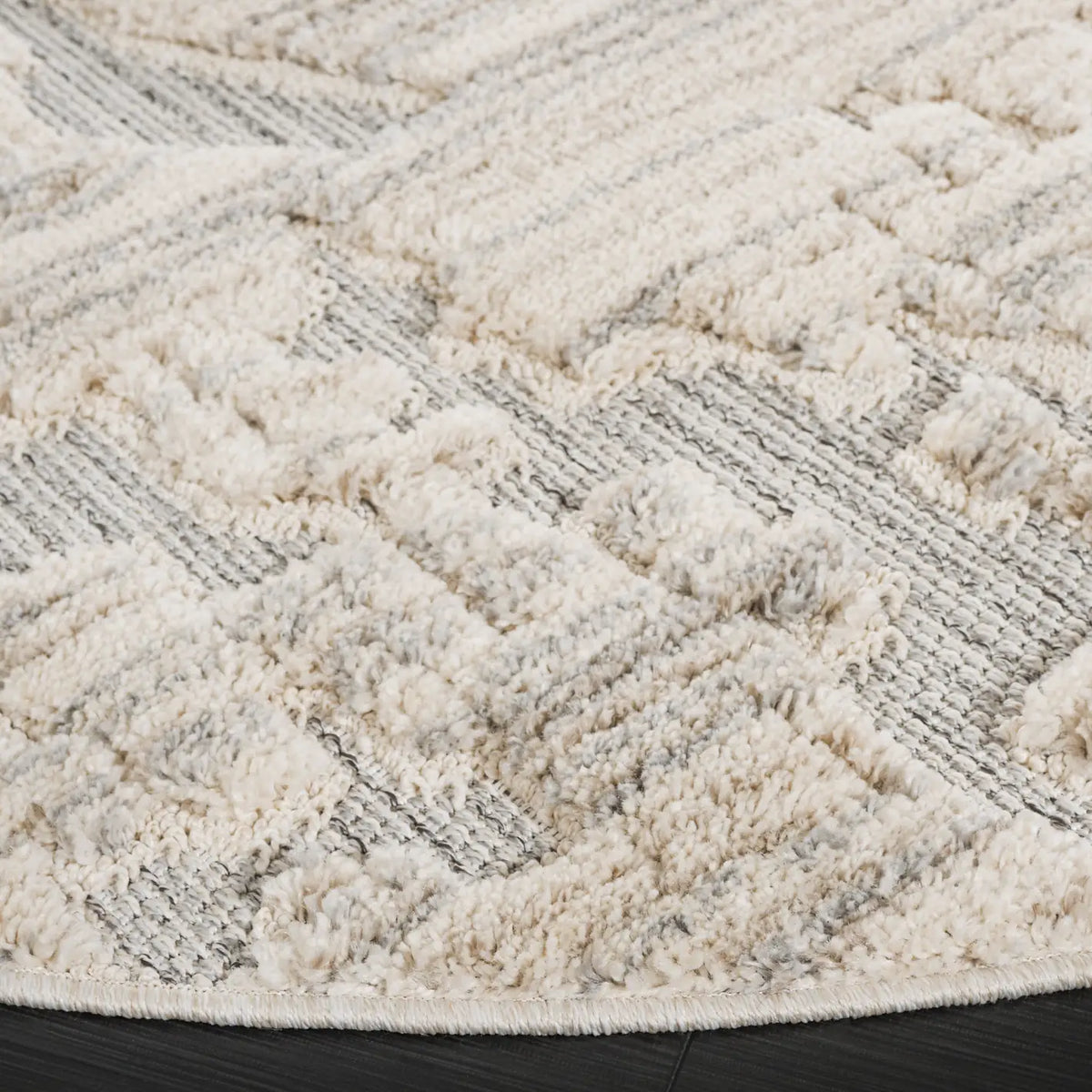 Safavieh Chloe 6'-7" x 6'-7" Rug in Ivory / Grey