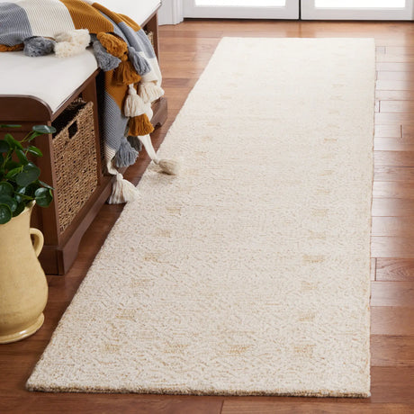 Safavieh Ebony 2'-3" x 9'-0" Rug in Gold / Ivory