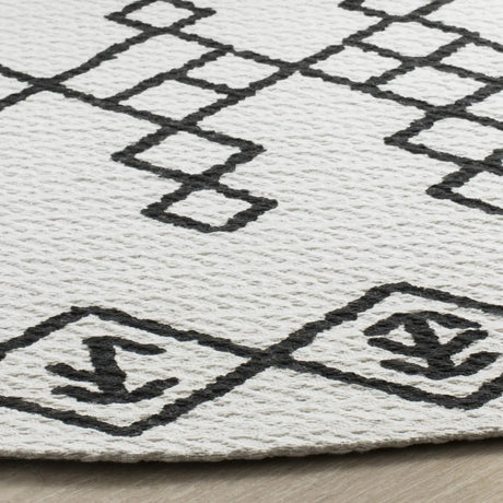 Safavieh Cedar Brook 6'-0" x 6'-0" Rug in Ivory / Black