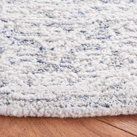 Safavieh Metro 6'-0" x 6'-0" Rug in Ivory / Beige