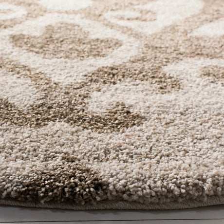 Safavieh Florida Shag 6'-7" x 6'-7" Rug in Cream / Beige