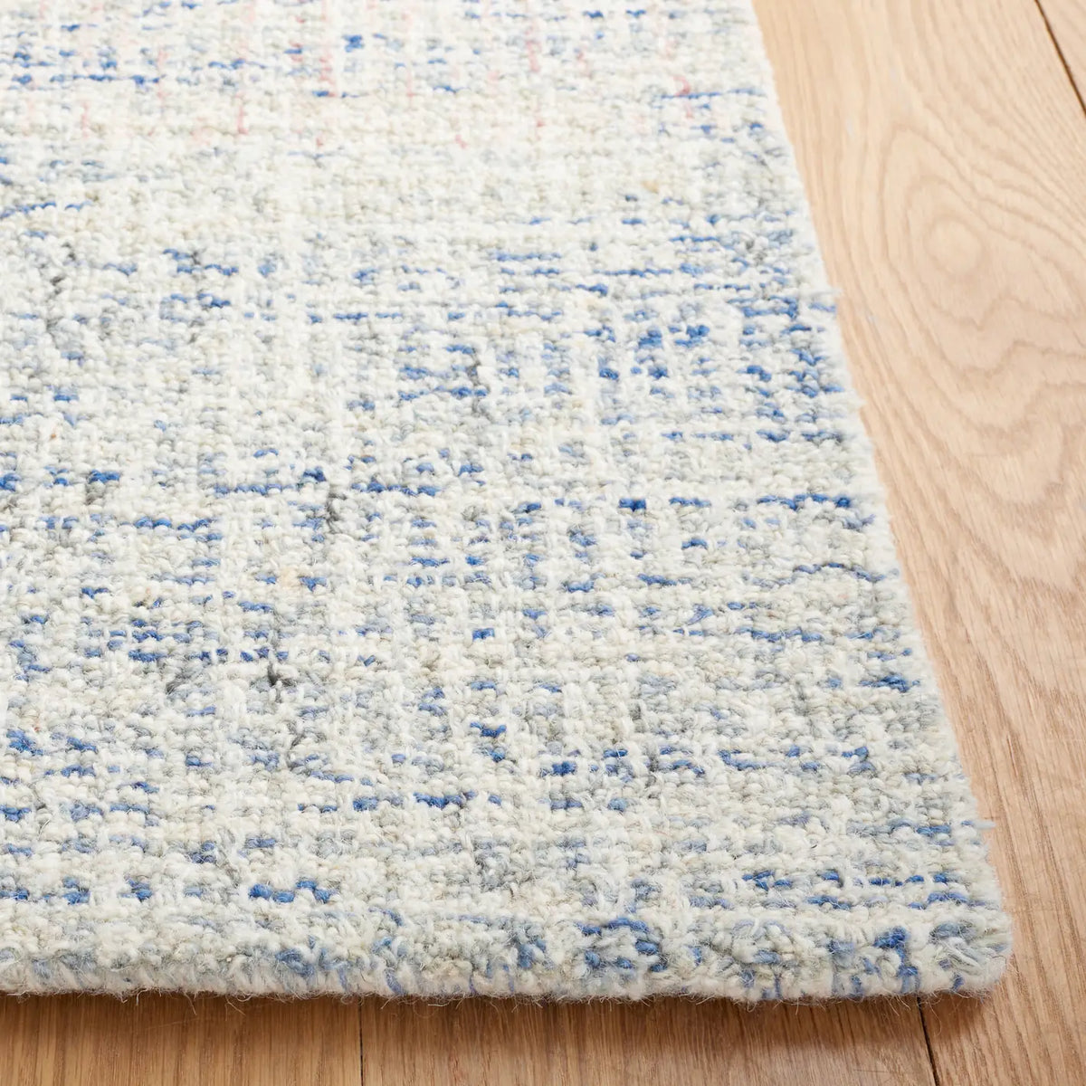 Safavieh Metro 4'-0" x 6'-0" Rug in Blue / Ivory