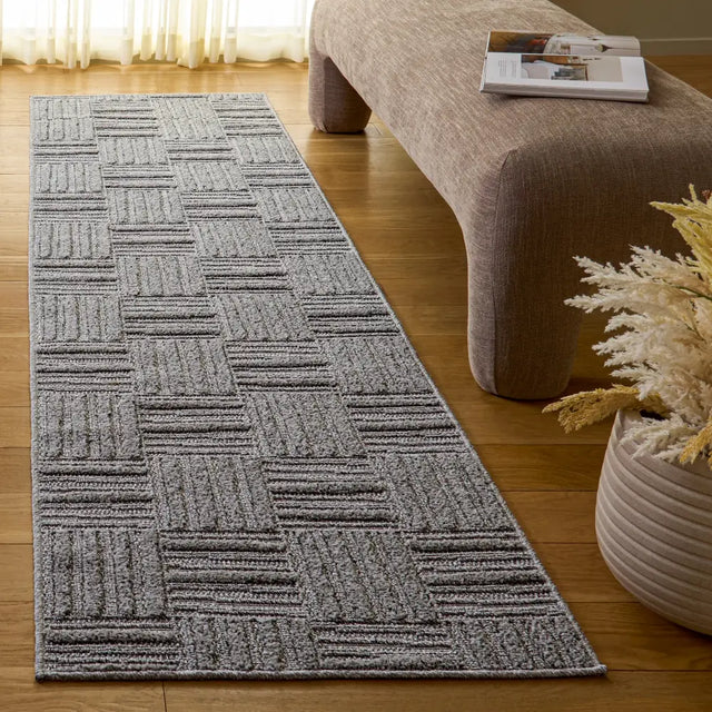 Safavieh Matisse 2'-2" x 8'-0" Rug in Grey / Dark Grey