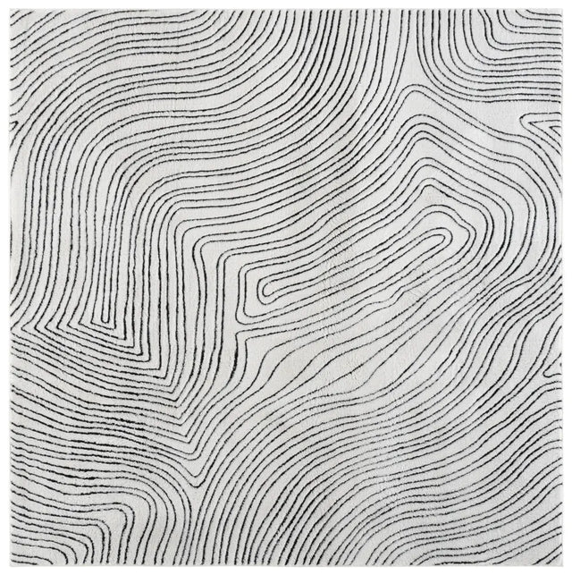 Safavieh Versailles 6'-0" x 6'-0" Rug in Ivory / Black