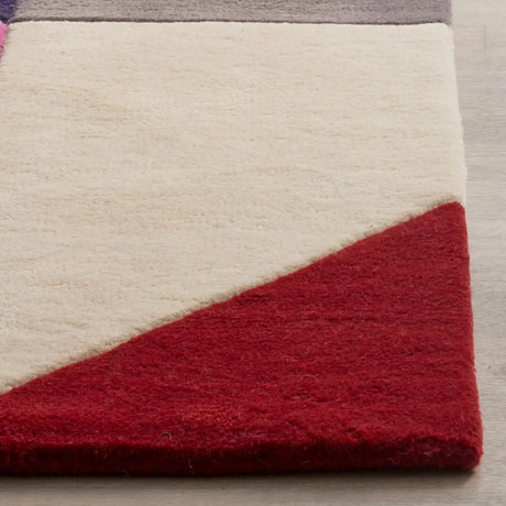 Safavieh Fifth Avenue 5'-0" x 8'-0" Rug in Ivory / Purple