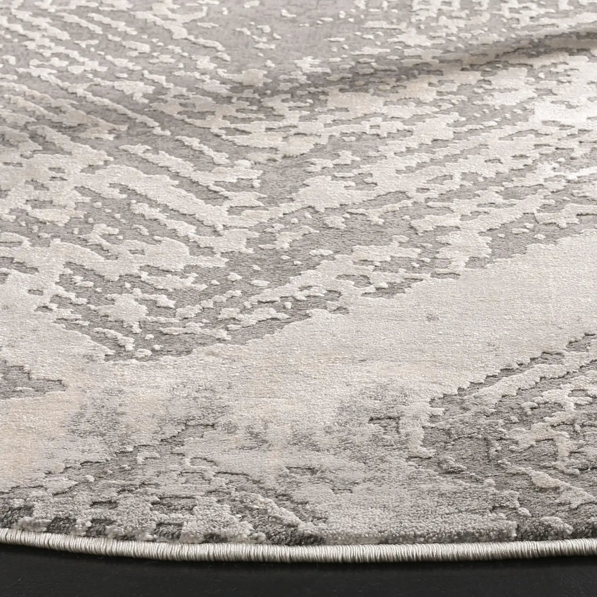 Safavieh Meadow 6'-7" x 6'-7" Rug in Taupe