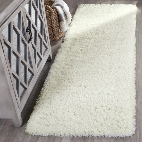 Safavieh Indie Shag 2'-3" x 7'-0" Rug in Creme