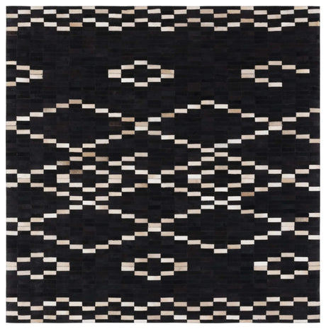 Safavieh Studio Leather 6'-0" x 6'-0" Rug in Black / Beige