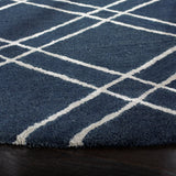 Safavieh Himalaya 6'-0" x 6'-0" Rug in Navy / Silver