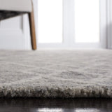 Safavieh Metro 4'-0" x 6'-0" Rug in Grey / Ivory