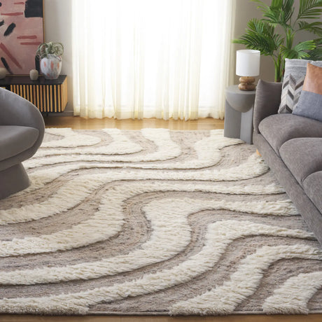 Safavieh Casablanca 8'-0" x 10'-0" Rug in Ivory / Beige