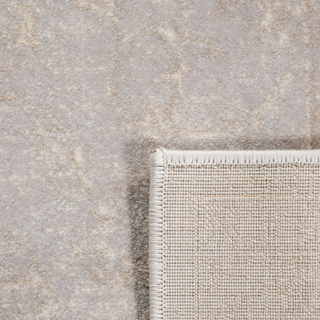 Safavieh Carnegie 4'-0" x 6'-0" Rug in Light Grey / Cream