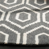 Safavieh Himalaya 6'-0" x 6'-0" Rug in Dark Grey / Ivory