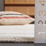 Safavieh Fifth Avenue 4'-0" x 6'-0" Rug in Ivory / Grey