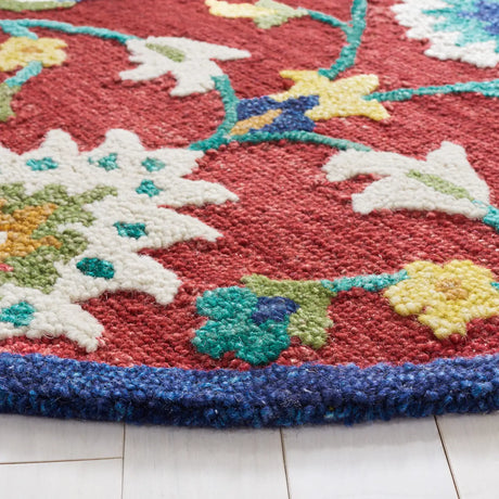 Safavieh Blossom 6'-0" x 6'-0" Rug in Red / Ivory