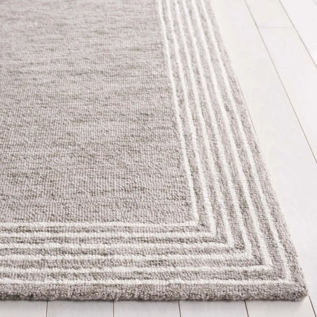 Safavieh Abstract 4'-0" x 6'-0" Rug in Beige / Ivory