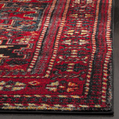 Safavieh Vintage Hamadan 4'-0" x 6'-0" Rug in Red / Multi