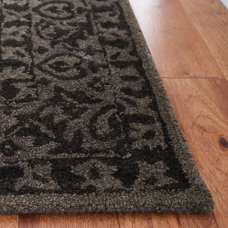 Safavieh Dip Dye 4'-0" x 6'-0" Rug in Dark Grey