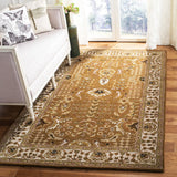Safavieh Classic 4'-0" x 6'-0" Rug in Gold / Beige