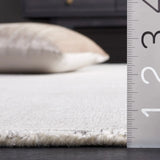 Safavieh Mirage 4'-0" x 6'-0" Rug in Ivory