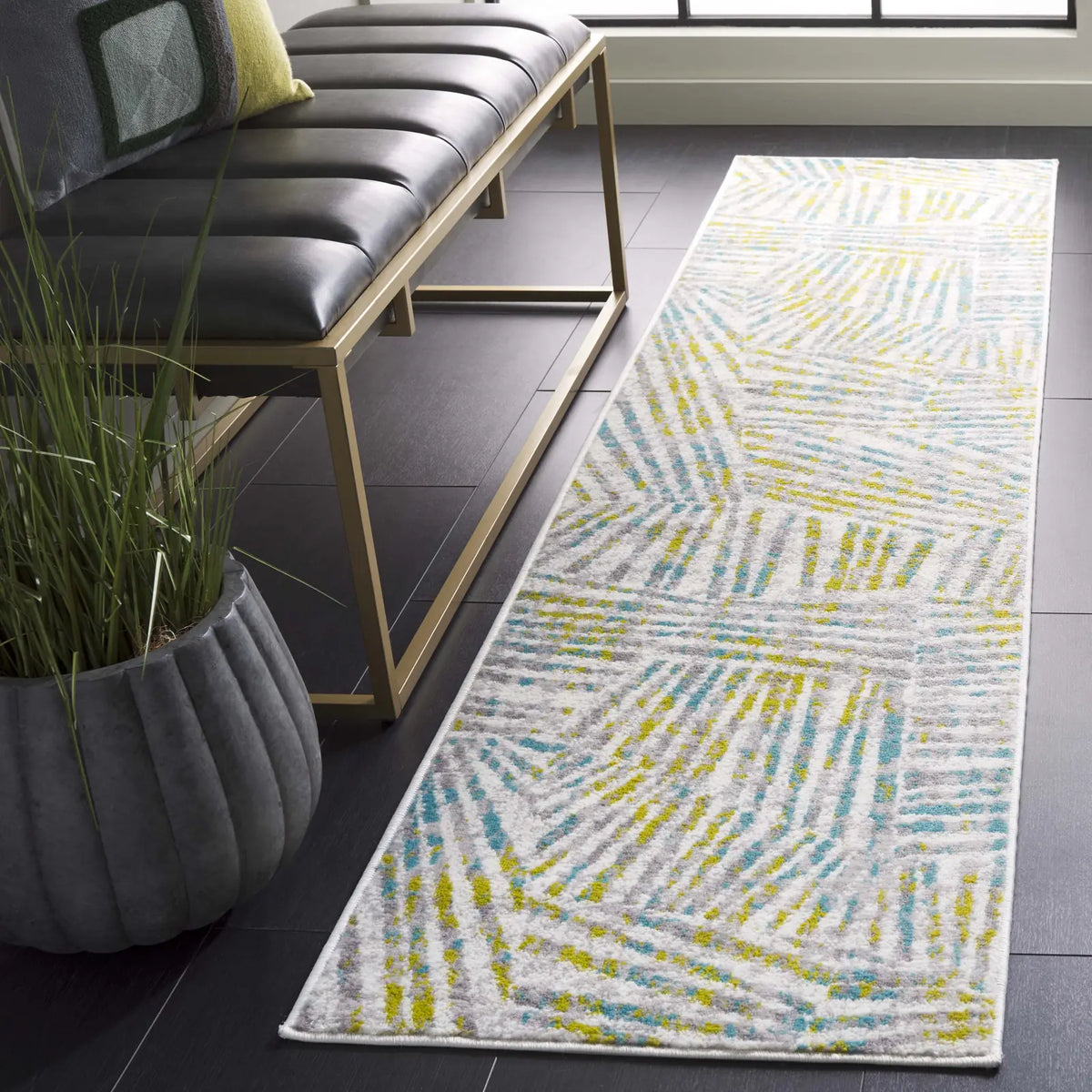 Safavieh Skyler 2'-0" x 8'-0" Rug in Grey / Green