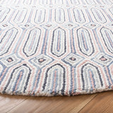 Safavieh Micro-Loop 5'-0" x 5'-0" Rug in Pink / Grey