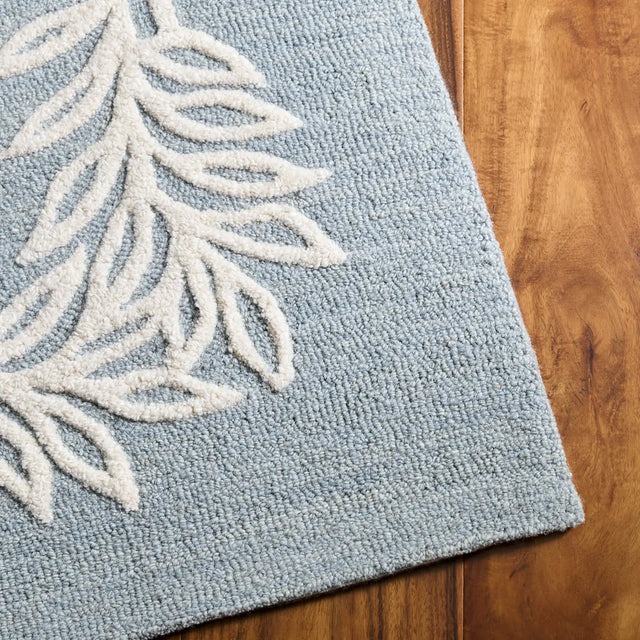 Safavieh Martha Stewart 4'-0" x 6'-0" Rug in Light Blue / Ivory
