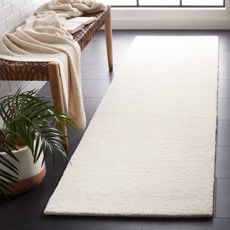 Safavieh Fifth Avenue 2'-3" x 11'-0" Rug in Ivory